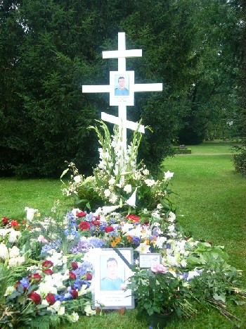 Dennis grave 13.8.2004