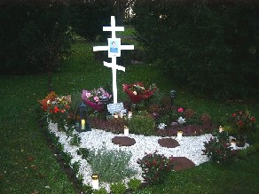 Dennis grave 7.11.2004